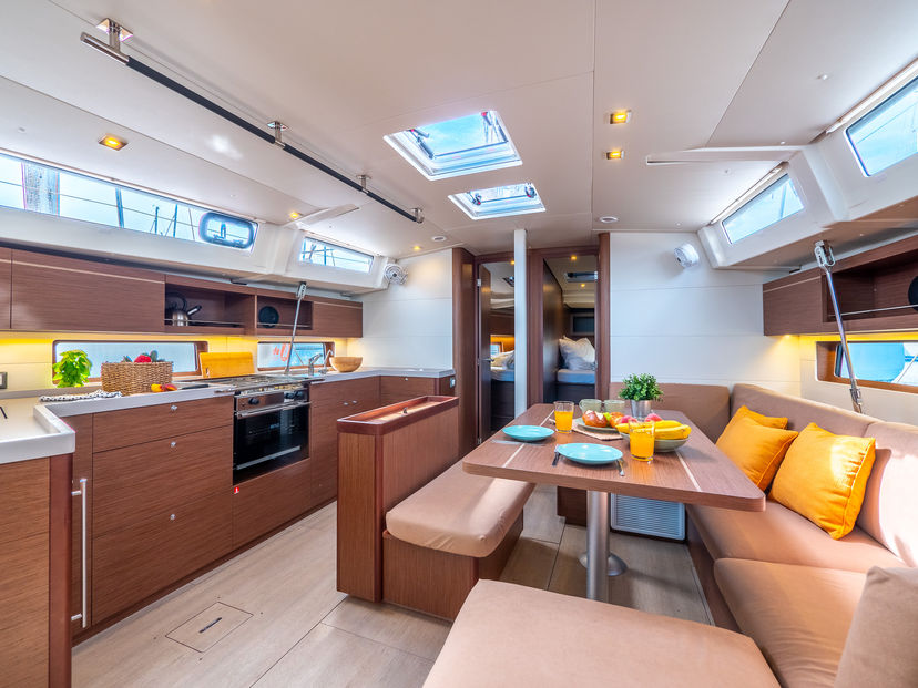 Beneteau OCEANIS 46.1 AMORINO