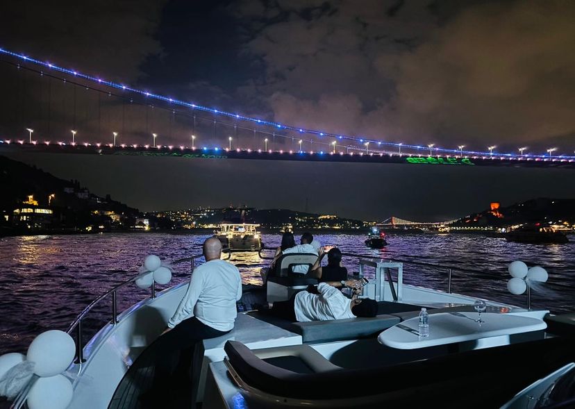 Custom-made Bosphorus Night Cruise on Luxury Yacht