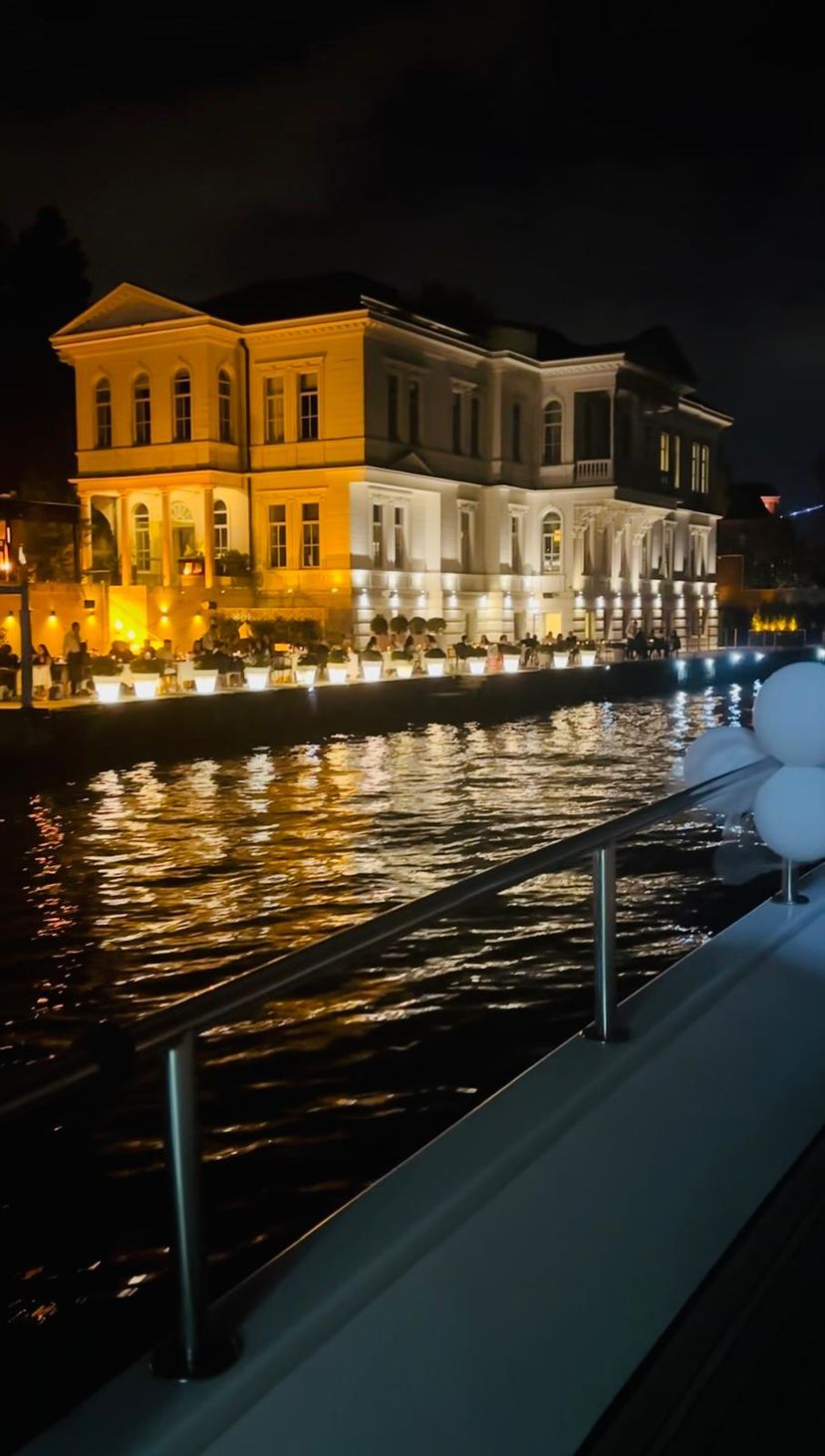 Custom-made Bosphorus Night Cruise on Luxury Yacht