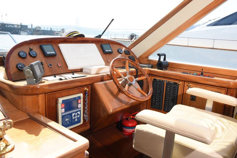 CUSTOM MADE RIVER M BOSPHORUS