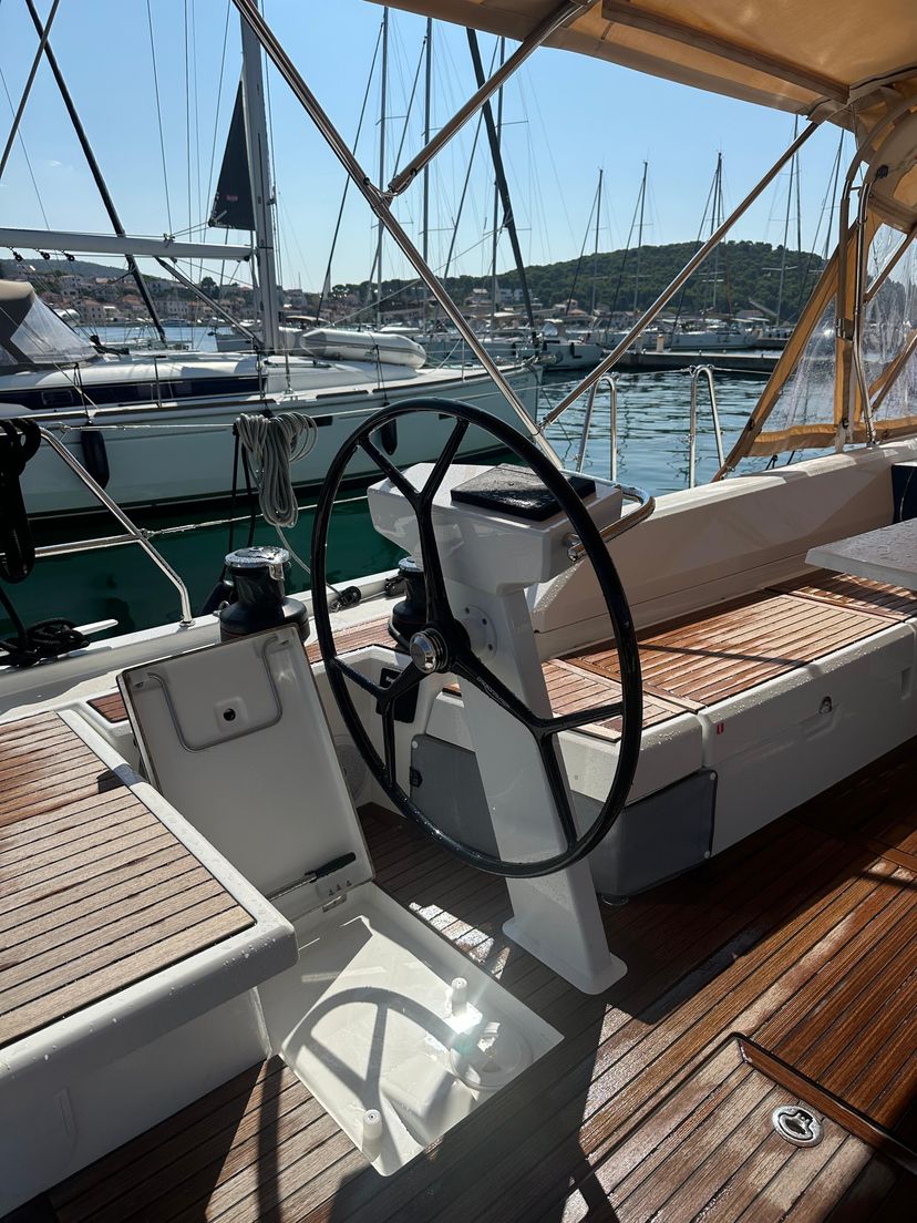 Beneteau OCEANIS 51.1 Dune