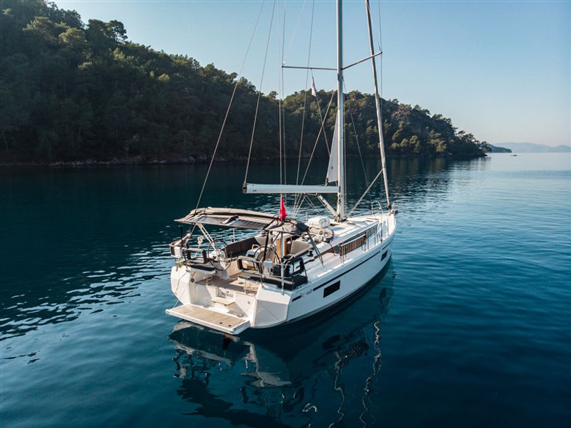 Bavaria Yachtbau C42 NOMAD