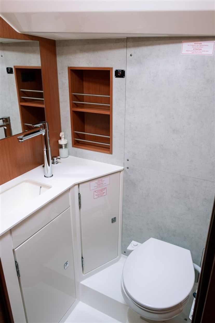 Bavaria Yachtbau C42 NOMAD