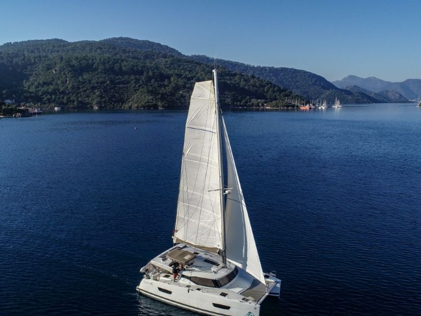 Fountaine Pajot 40 Amber