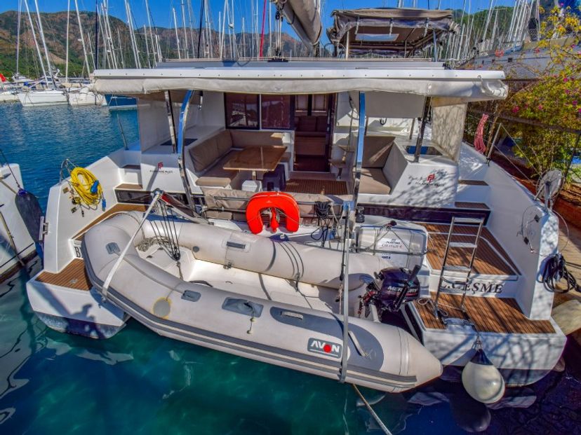 Fountaine Pajot 40 Amber