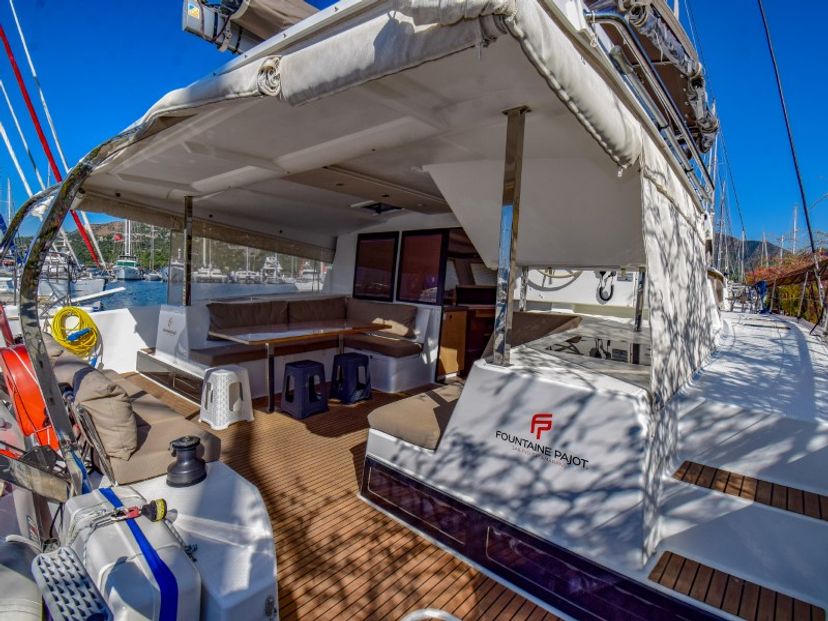 Fountaine Pajot 40 Amber