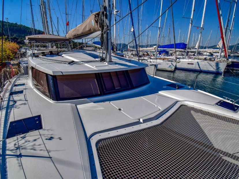 Fountaine Pajot 40 Amber