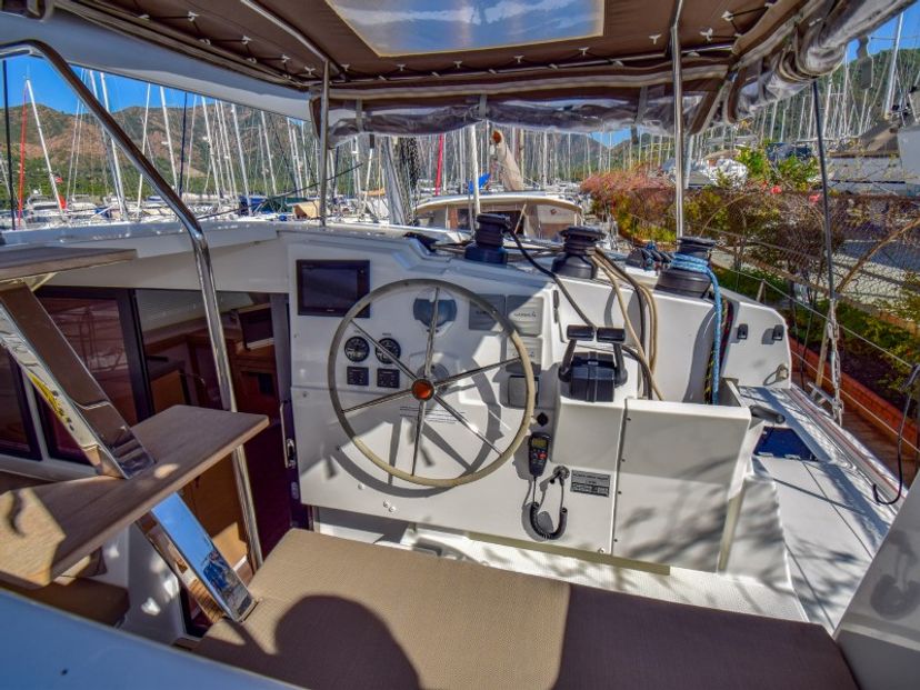 Fountaine Pajot 40 Amber