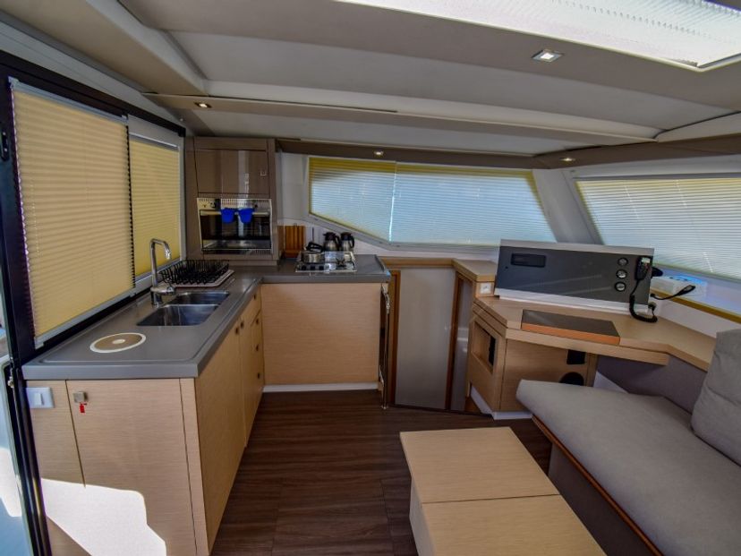 Fountaine Pajot 40 Amber