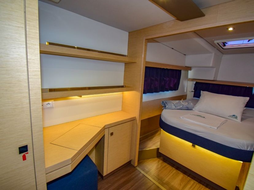 Fountaine Pajot 40 Amber