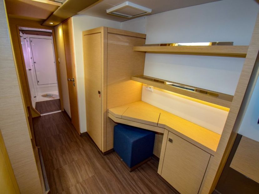 Fountaine Pajot 40 Amber
