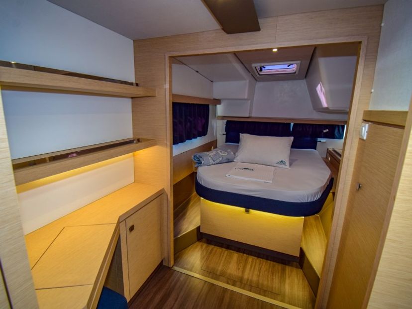 Fountaine Pajot 40 Amber