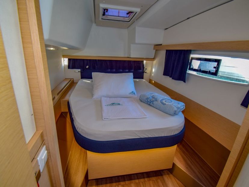 Fountaine Pajot 40 Amber