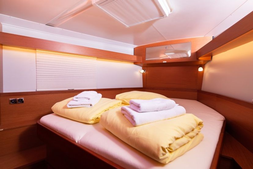 Dufour Yachts 43 SWEETEST TAB00
