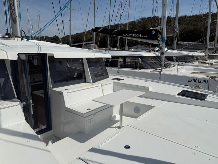 Bali Catamarans 4.2 La Luna 77