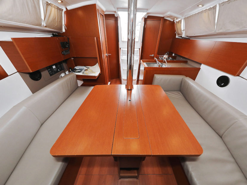 Beneteau OCEANIS 35.1 IDILA 