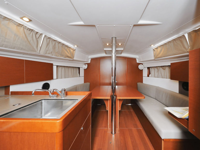 Beneteau OCEANIS 35.1 IDILA 