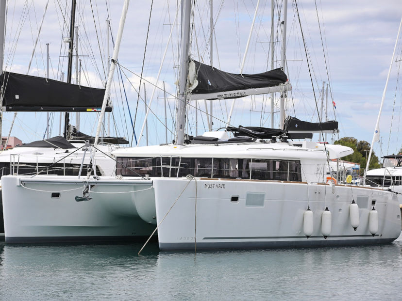 Lagoon 45 MUST HAVE