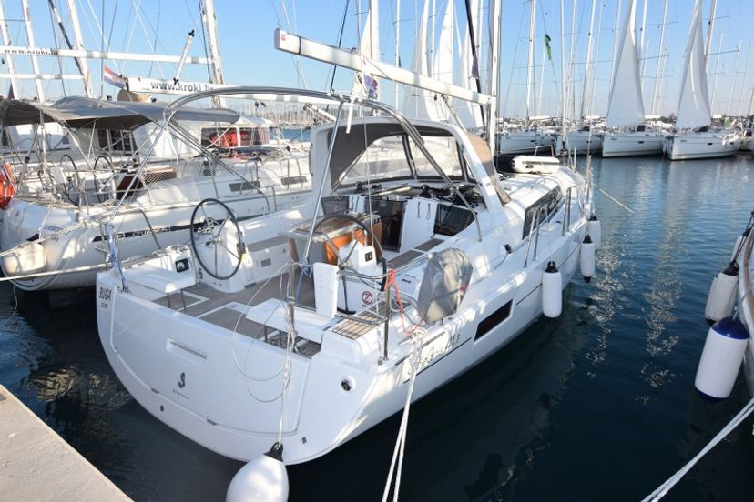 Beneteau OCEANIS 41.1 BUGA