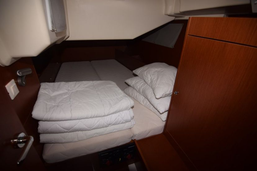 Beneteau OCEANIS 41.1 BUGA