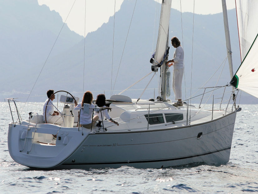 Jeanneau 32 REGINA IV