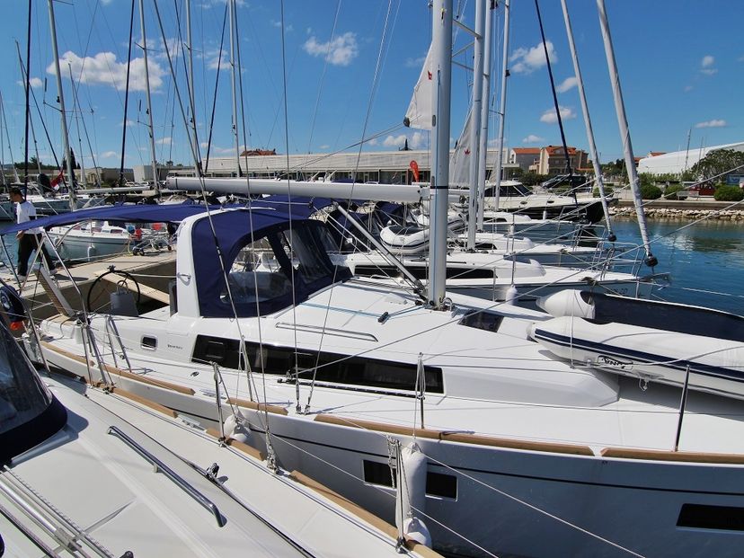 Beneteau 38 ARIELA 