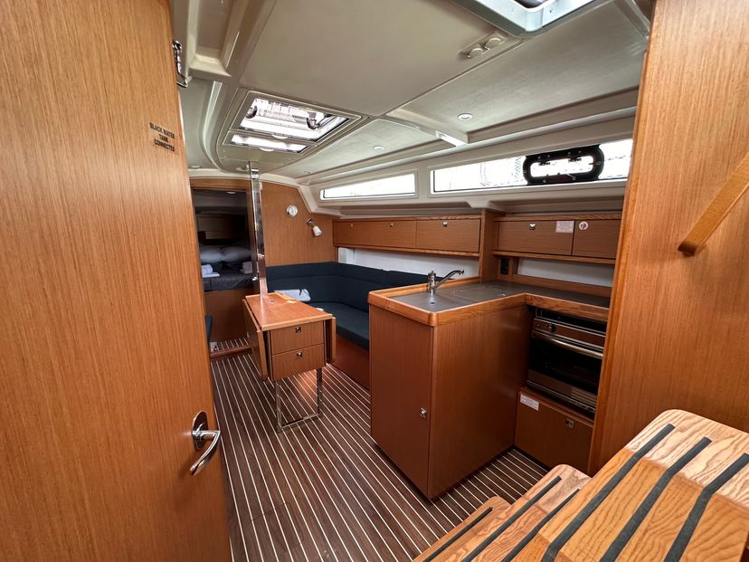 Bavaria Yachtbau 34 S/Y Celestia