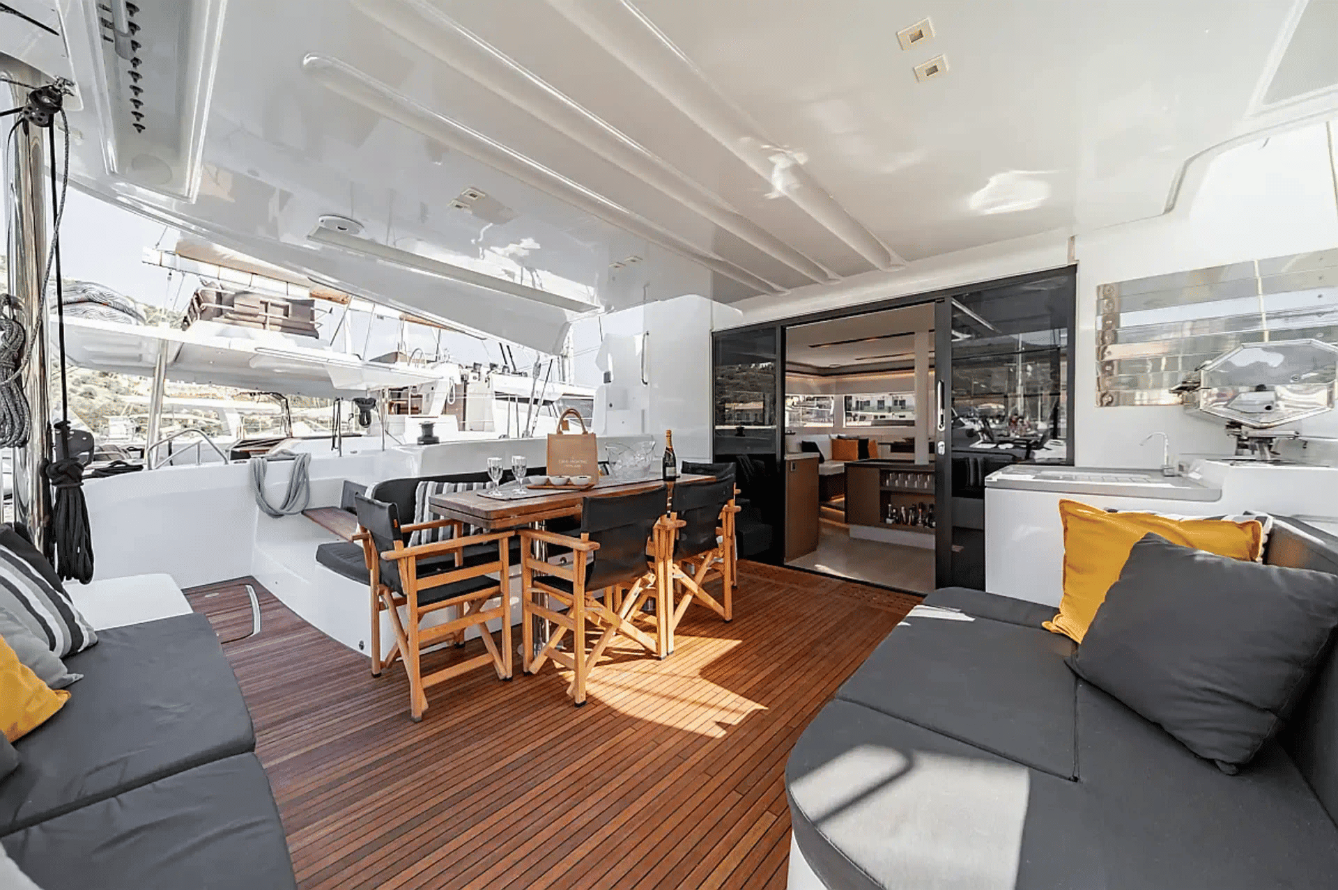 24276-catamaran-5-1741200677015.webp
