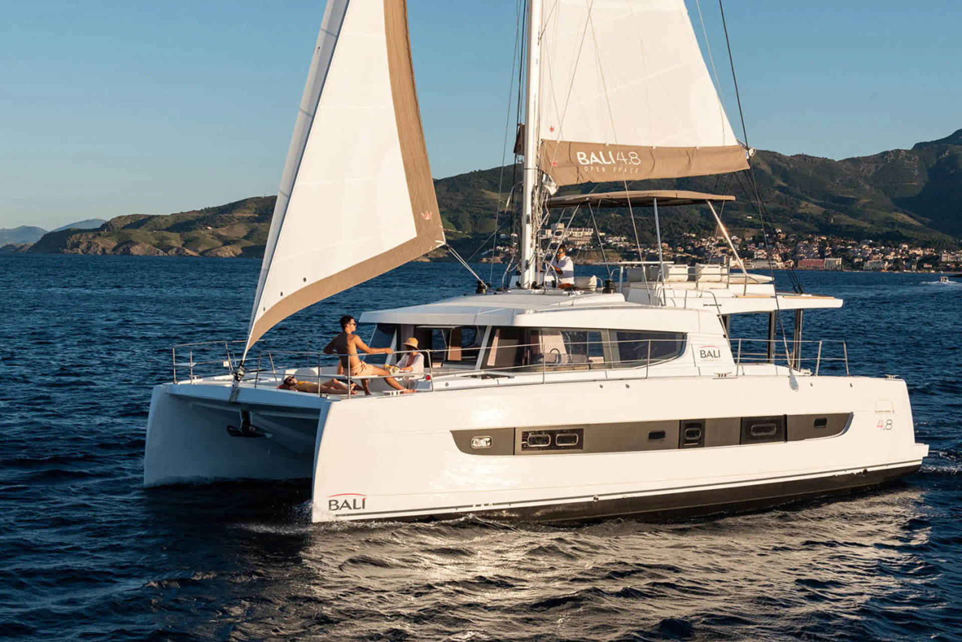 24292-catamaran-bali-2-1741285438798.webp