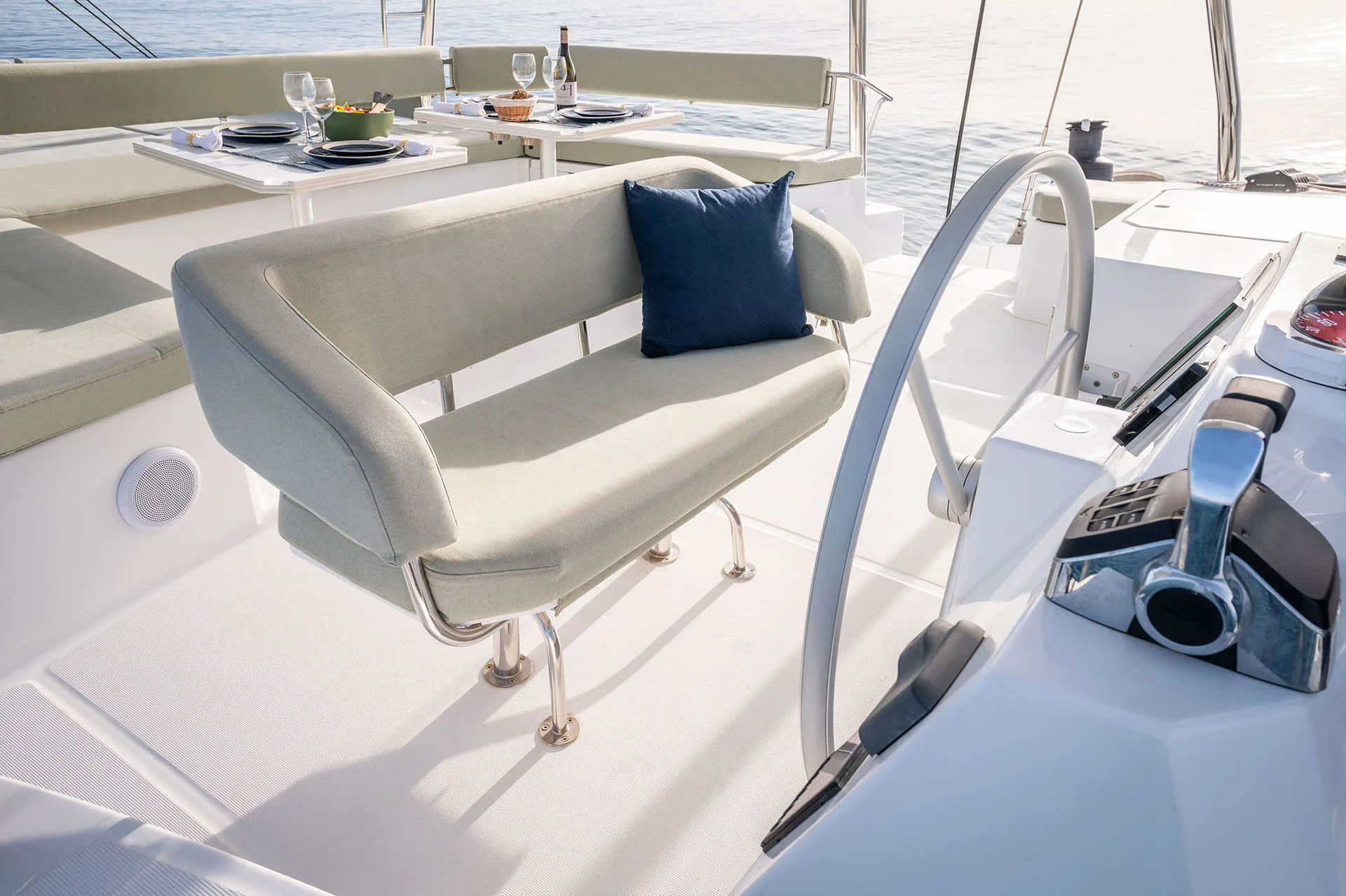 24293-1-catamaran-4-1741286203124.webp
