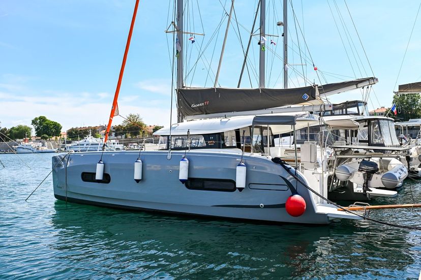 Excess Catamarans EX MINT COOLER V