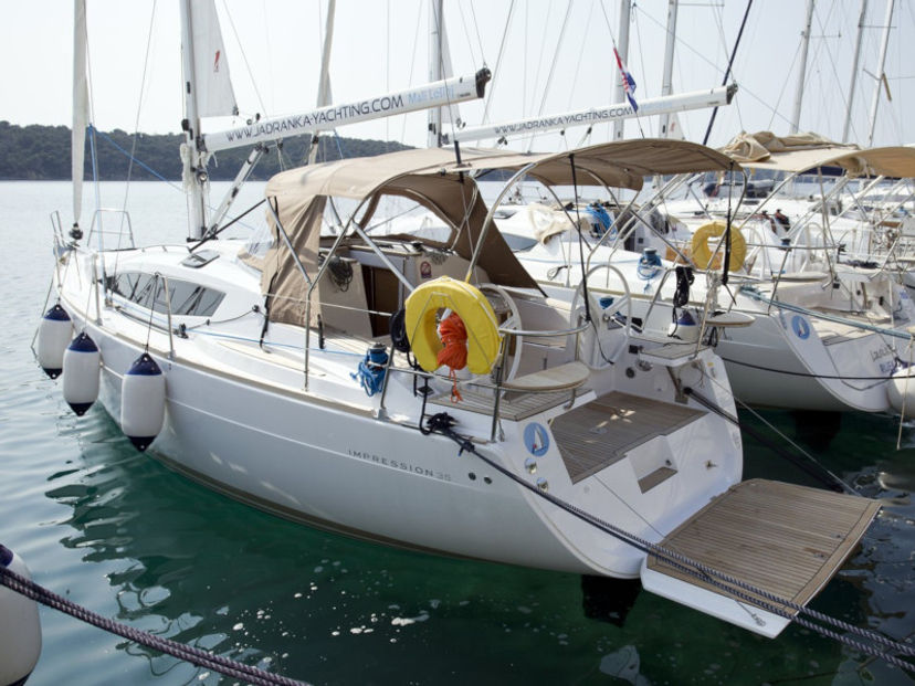 Elan 35 Essi