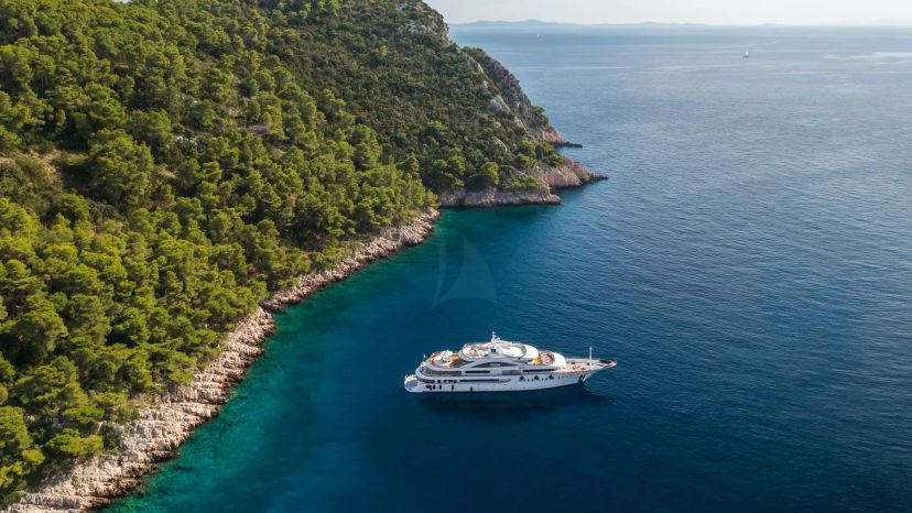 M/Y ANTHEA