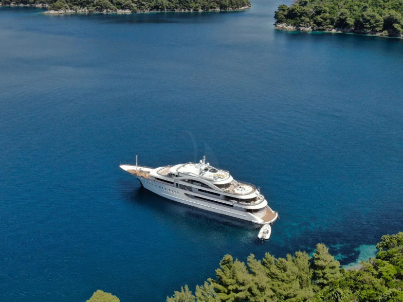 M/Y ANTHEA