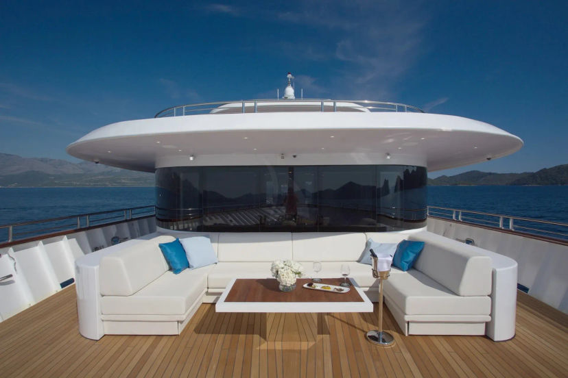 M/Y ANTHEA