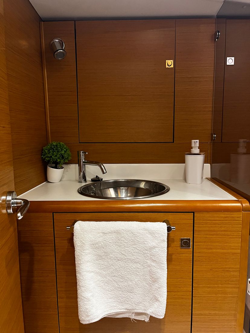 Jeanneau SUN ODYSSEY 439 Mario