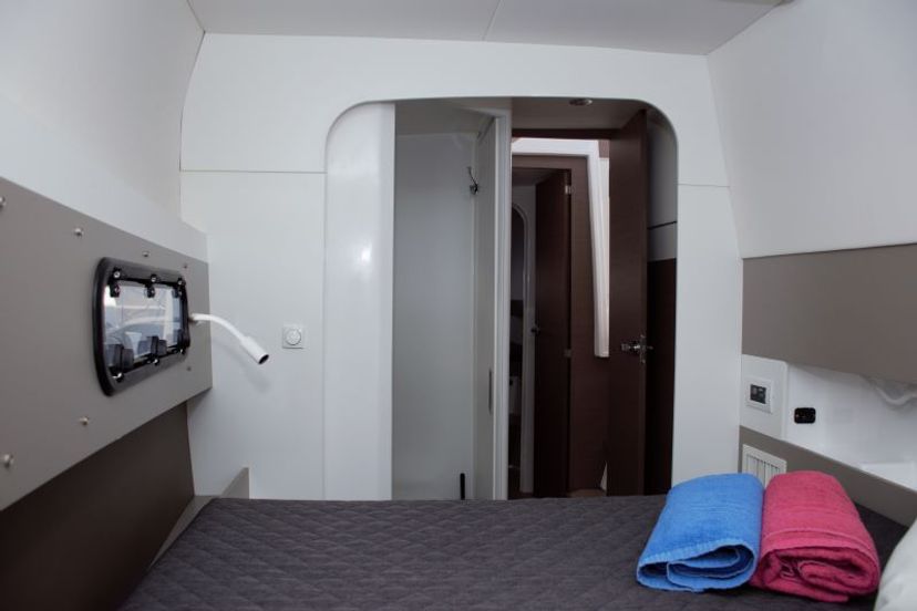 Bali Catamarans 4.3 Fasteam Two (WM - A/C - GENERATOR)