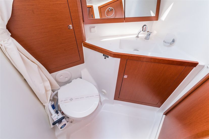 Beneteau 45 MOBULA ONE