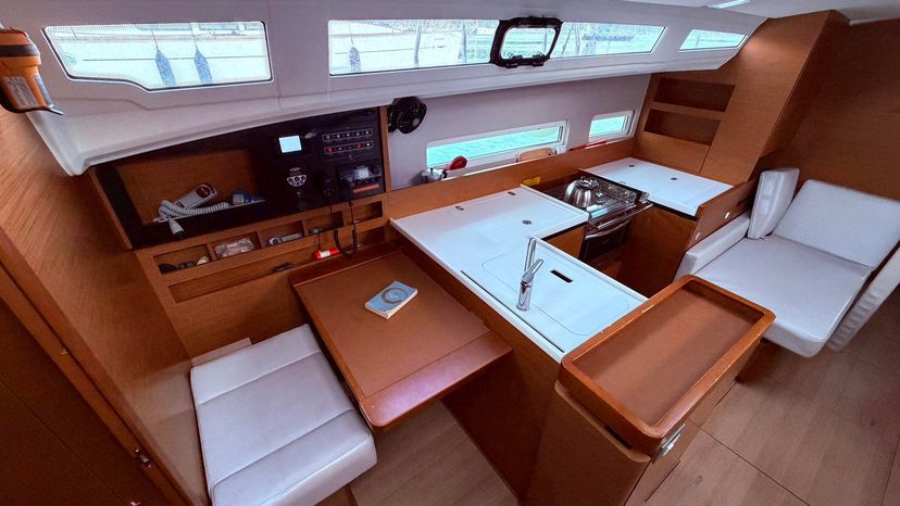 Jeanneau 410 ALASKA