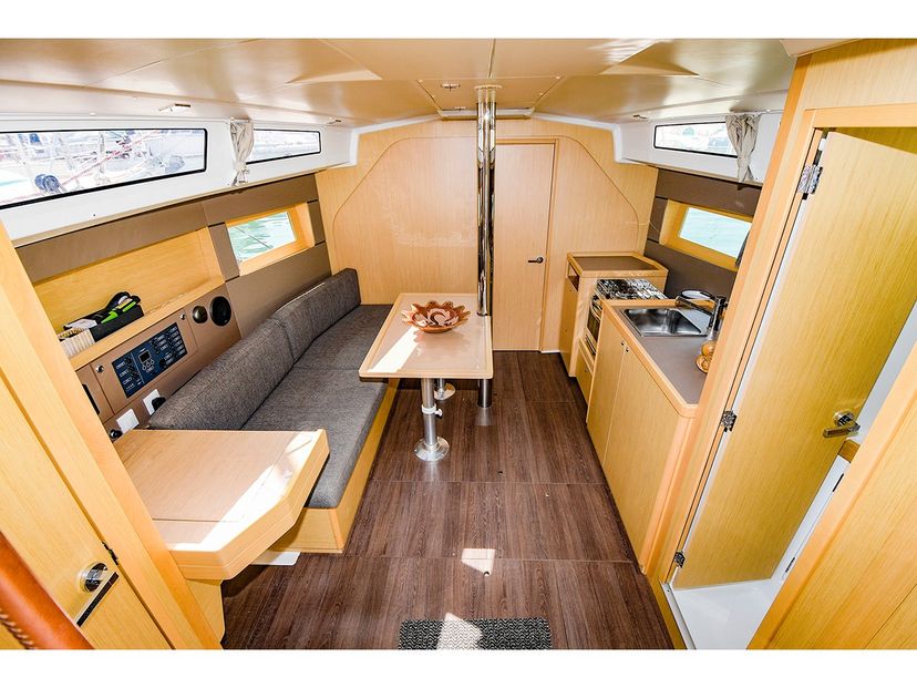 Beneteau 38 Lisis