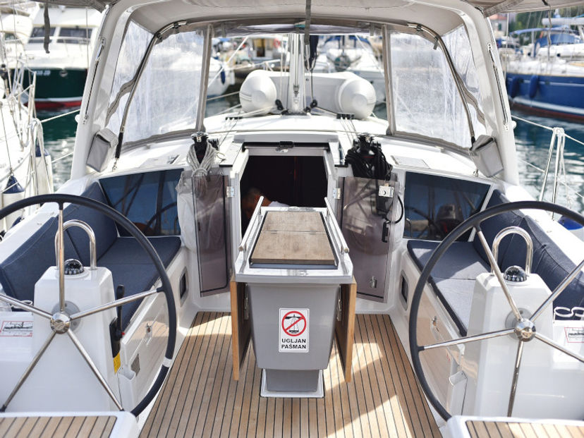 Beneteau OCEANIS 41.1 SEVEN 