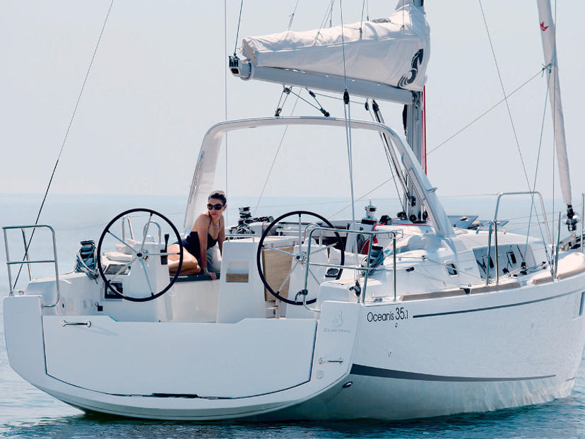 Beneteau OCEANIS 35.1 Chez Black