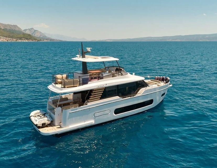 Azimut Yachts Magellano 60