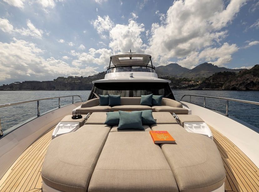 Azimut Yachts Magellano 60