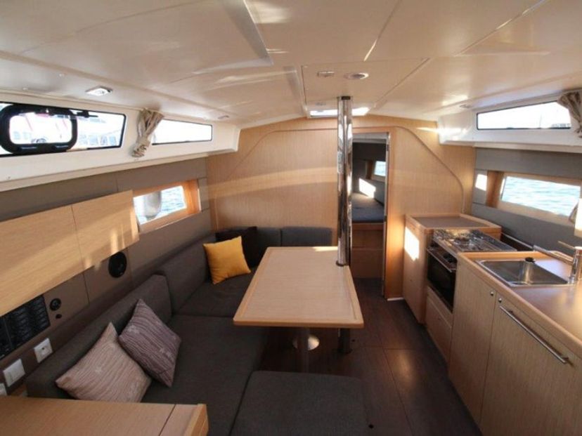 Beneteau 38 GREY PEARL
