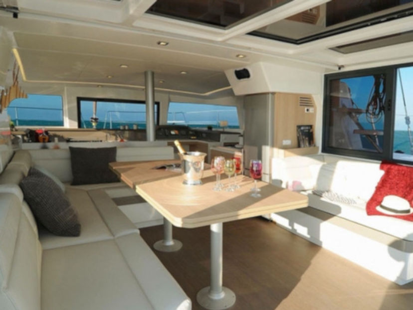 Bali Catamarans 4.1 Viewfinder
