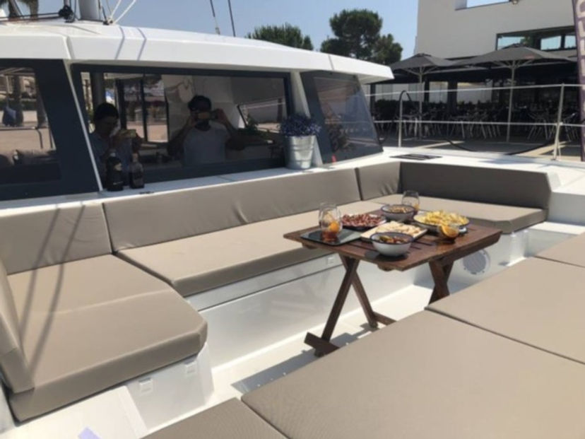 Bali Catamarans 4.1 Viewfinder