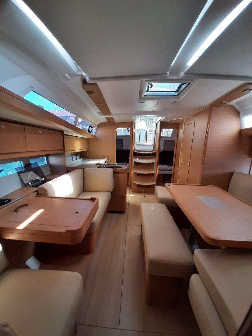 Dufour Yachts GRAND Hedoné