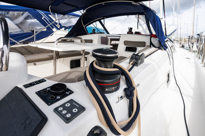 Jeanneau 38 Phoenix - Comfort line