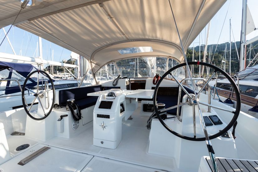 Jeanneau 40 Vittoria - Standard line